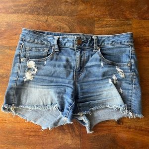 American Eagle Outfitters Super Stretch Distressed Midi Shorts size 10